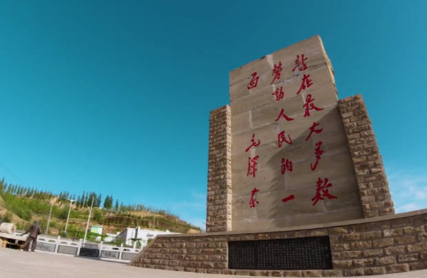 站在最大多数劳动人民的一面
